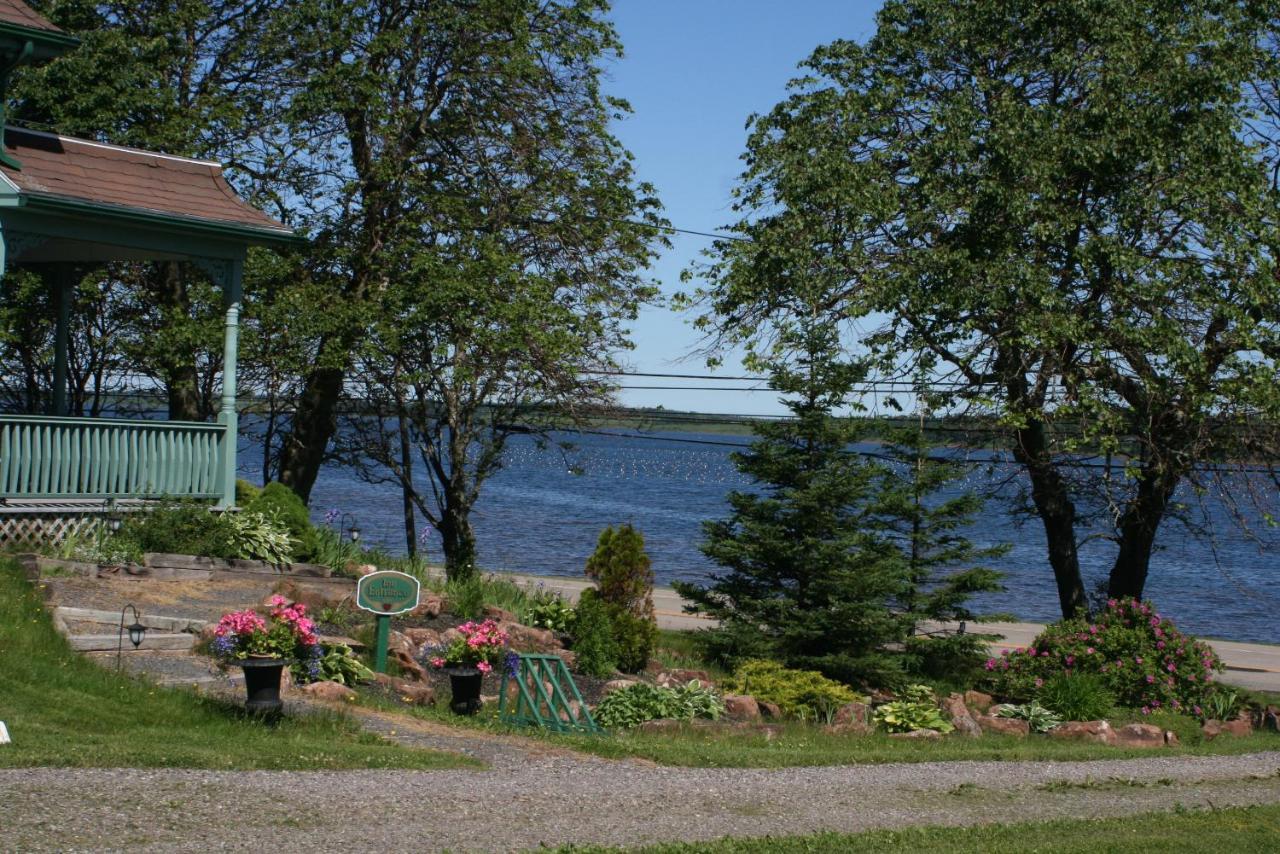 Points East Coastal Inn Saint Peters Bay 외부 사진